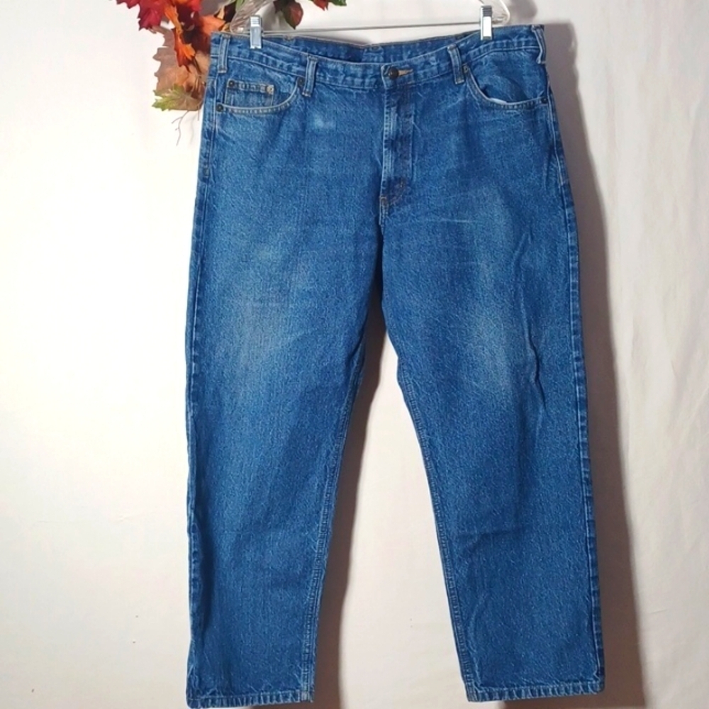 Rugged Wear men's jeans size 40X30 in a faded cotton demin material